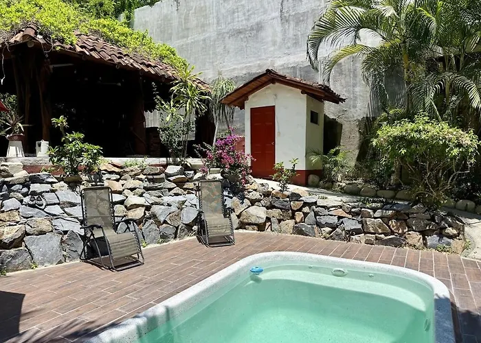 Hermoso A Unos Pasos De Playa La Ropa Zihuatanejo