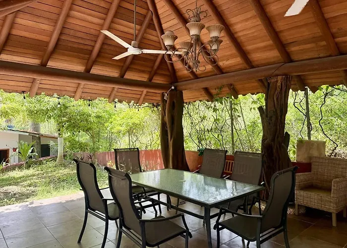 Holiday home Hermoso A Unos Pasos De Playa La Ropa Zihuatanejo